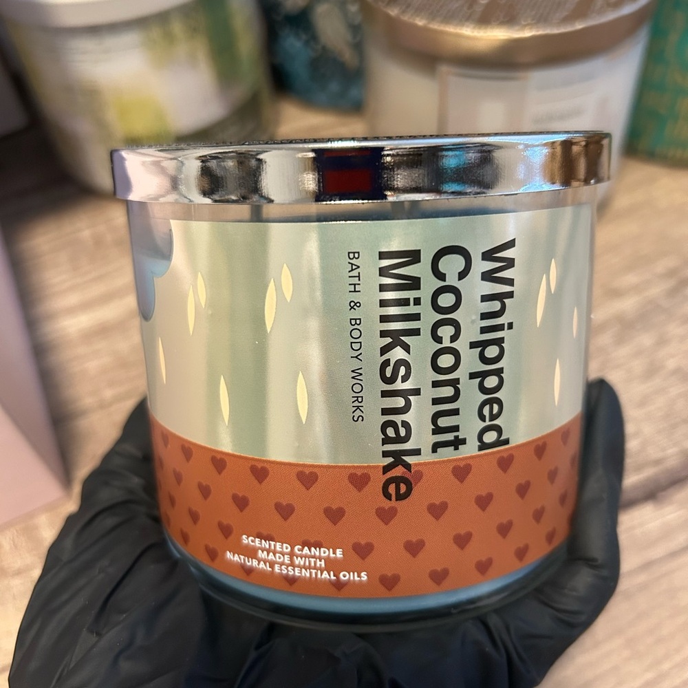 Bath & Body Works 3-Wick Candle - Picture 6 of 11